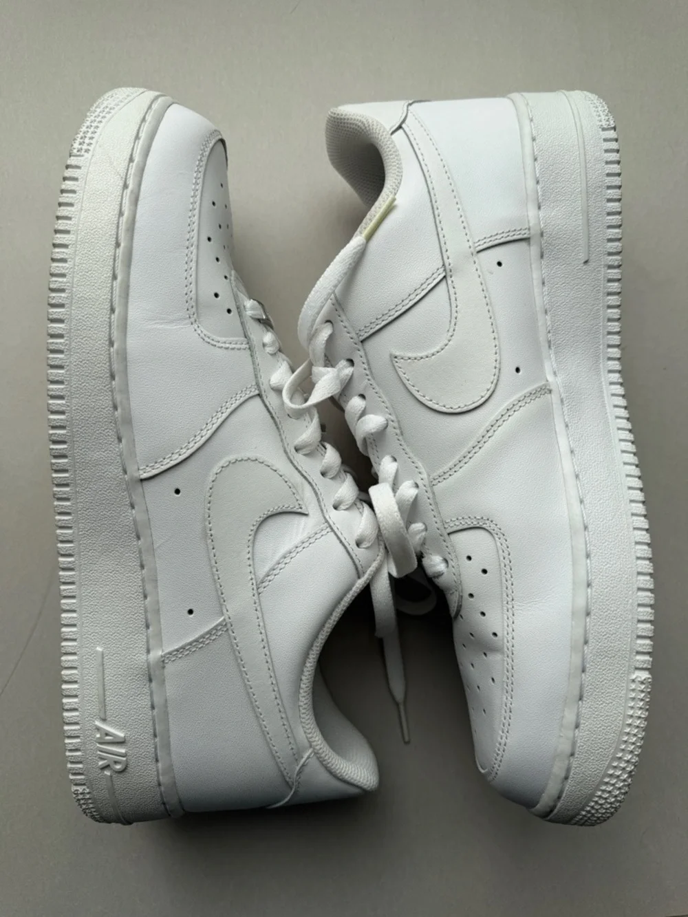 Men’s Nike Air Force 1 ‘07 Low Triple White Sneaker Size 11.5
